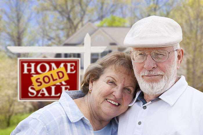 inset-olderCouple-700pxW